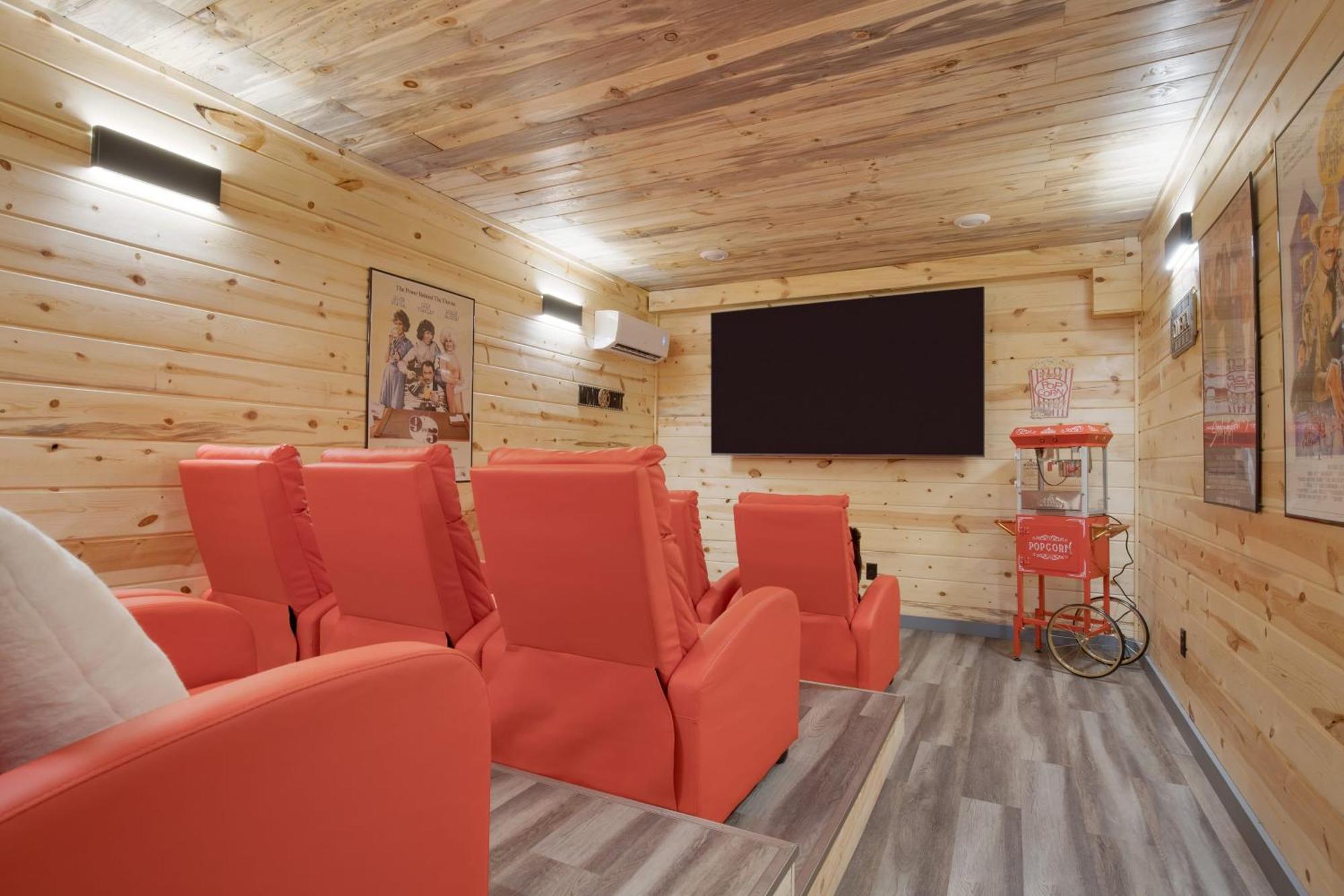 Pink Pines Avantstay Luxury Aesthetic Dream Home Indoor Pool Hot Tub Pigeon Forge Dış mekan fotoğraf